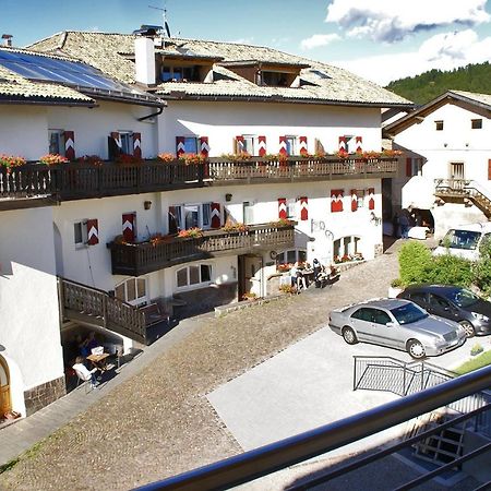 Hotel Zum Rossl Anterivo Eksteriør billede
